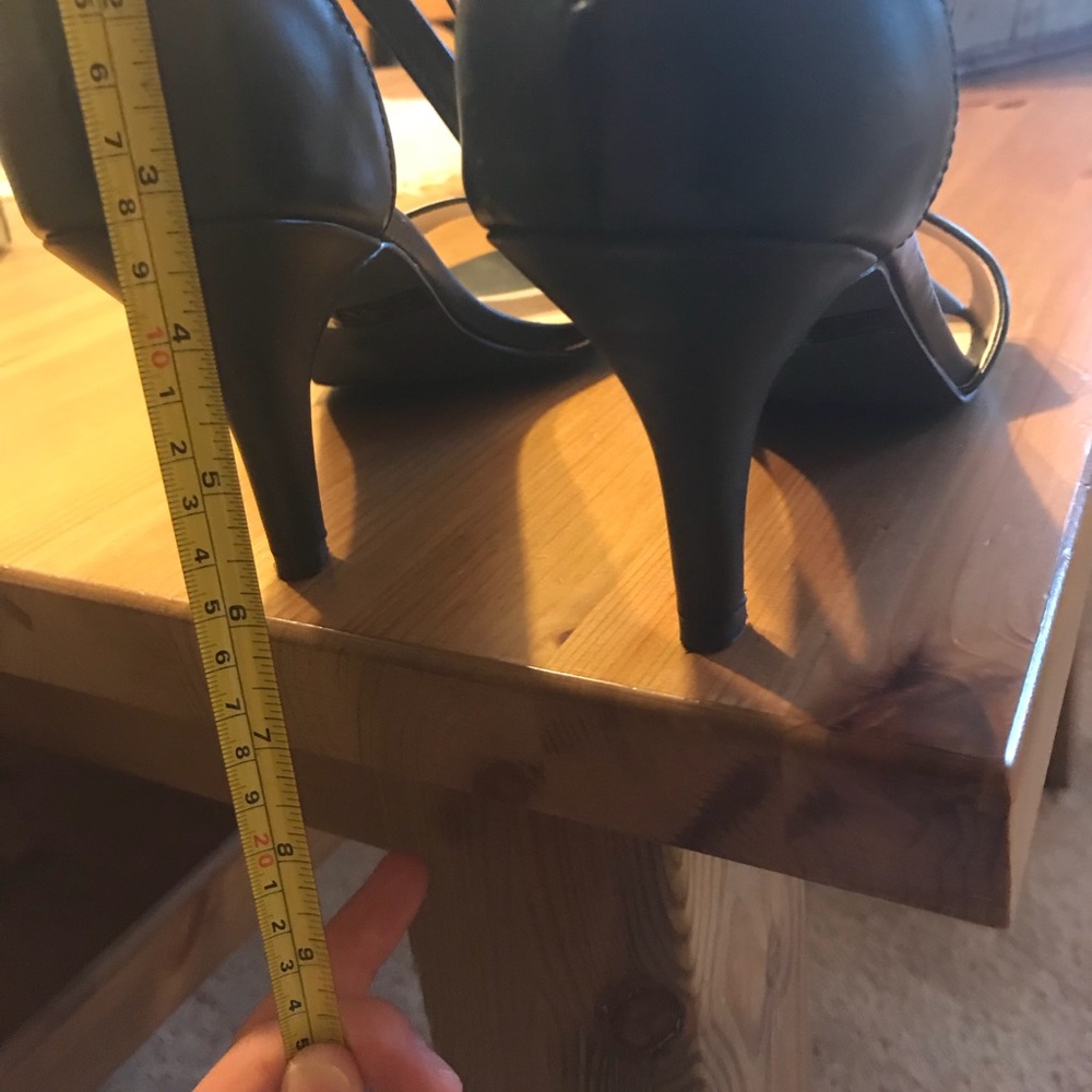 Black strappy heels - Picture 8 of 8
